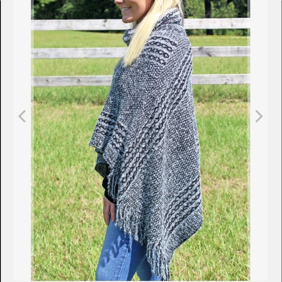 Black Cowl Neck Poncho One Size Fits Most NWT - Picture 3 of 9